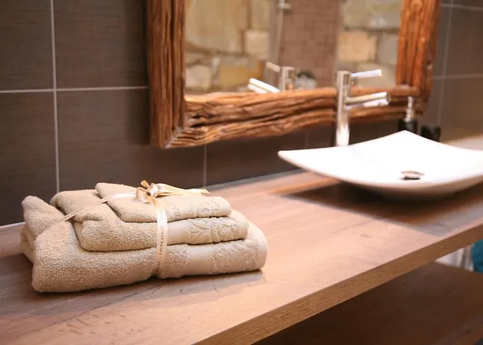 Chez Kiki Et Ioannis * Engares