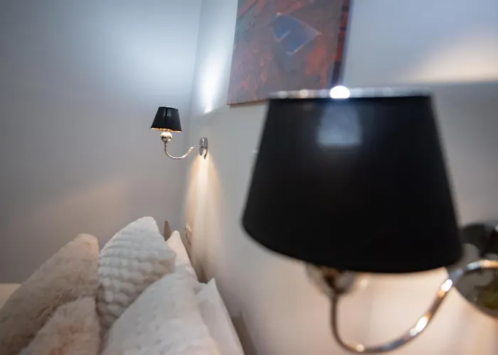 Chez Kiki Et Ioannis Engares