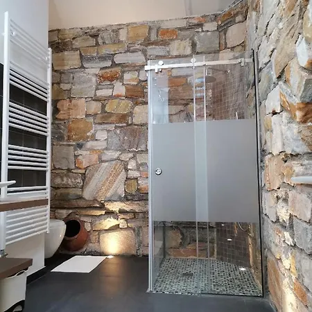 Chez Kiki Et Ioannis Lägenhet Engaraí