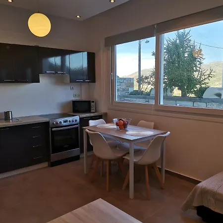 Chez Kiki Et Ioannis *