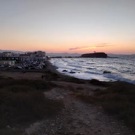 Chez Kiki Et Ioannis Lägenhet Engaraí