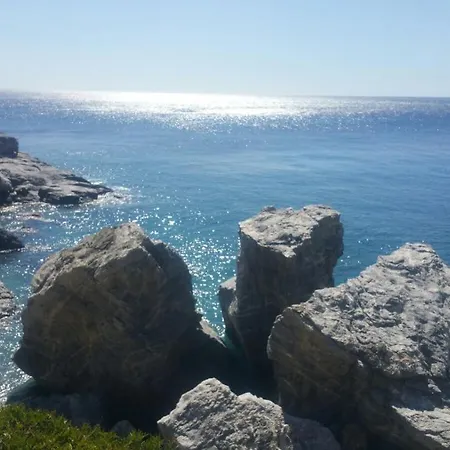 Lägenhet Chez Kiki Et Ioannis Engaraí