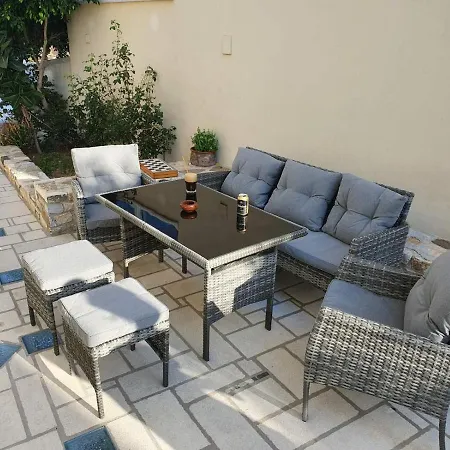 Chez Kiki Et Ioannis Apartment