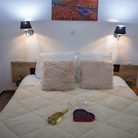 Chez Kiki Et Ioannis Lägenhet