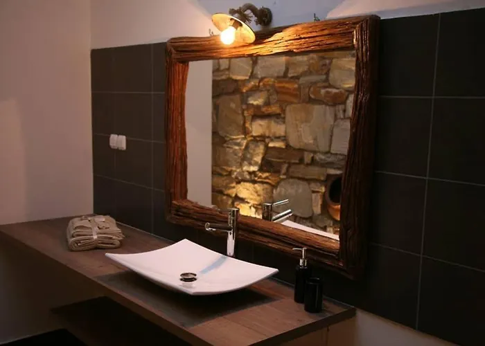 Chez Kiki Et Ioannis Lägenhet Engaraí