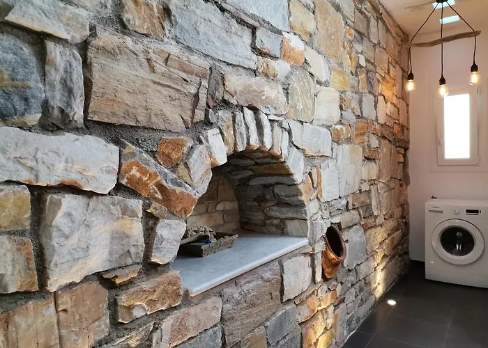 Chez Kiki Et Ioannis Lägenhet Engaraí