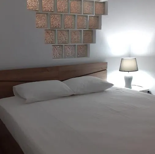 Chez Kiki Et Ioannis *